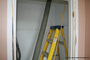 attic-insulation-removal-19x           